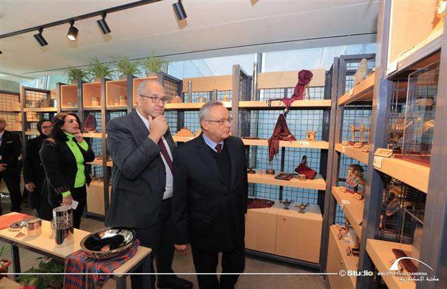 مكتبة الإسكندرية تفتتح منفذًا جديدًا لبيع الهدايا التذكارية