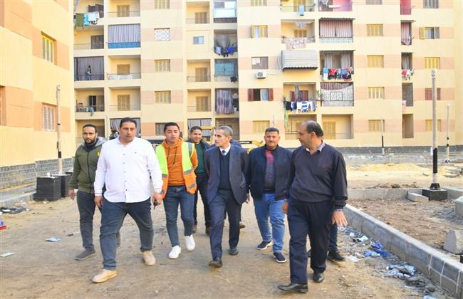 محافظ الغربية يتابع أعمال التطوير بـ عمارات الأوقاف بـ العجيزي