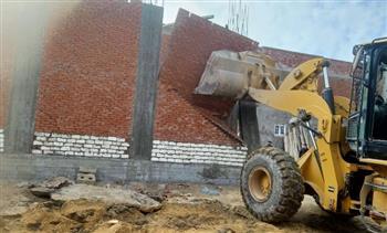 محافظ الإسكندرية يوجه بتنفيذ حملات مُكبرة لإزالة التعديات على الأراضي الزراعية في أحياء الثغر  