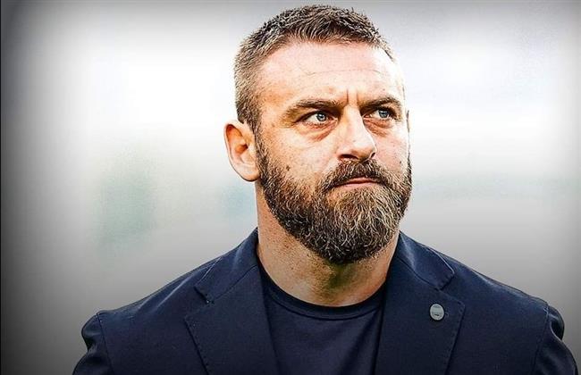 رسميا.. دي روسي مديرا فنيا لنادي روما الإيطالي
