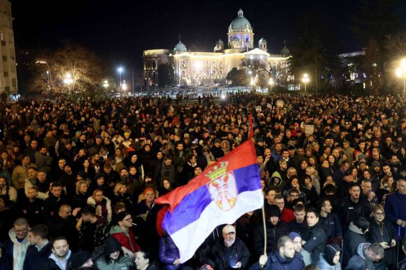 تجدد التظاهرات المطالبة بإلغاء انتخابات العام الماضي في صربيا