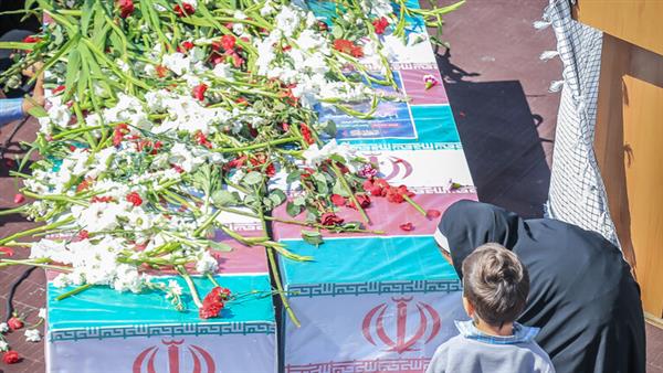 الحرس الثوري الإيراني يعلن مقتل أحد ضباطه في عملية اغتيال