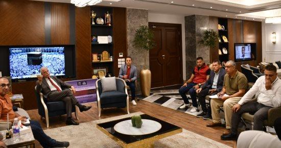 محافظ جنوب سيناء يبحث تشغيل وإدارة الممشي السياحي " السلام بوليفار " بشرم الشيخ