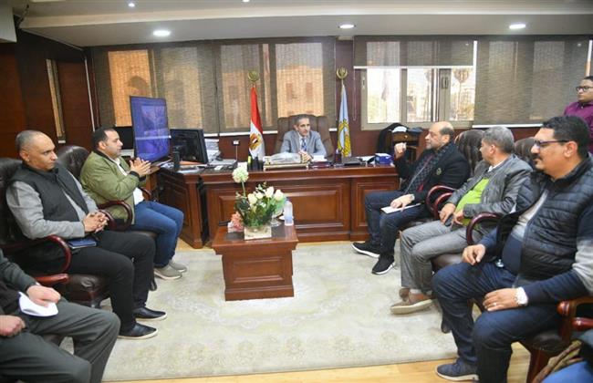 محافظ الغربية يجتمع مع مساعد وزير الصحة والسكان لشئون المشروعات القومية