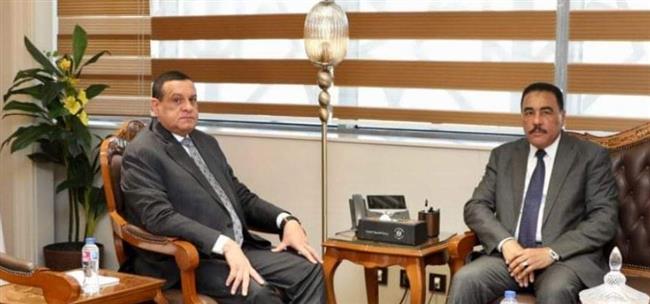 ​وزير التنمية المحلية يتابع مع محافظ مطروح الموقف التنفيذي للمشروعات القومية