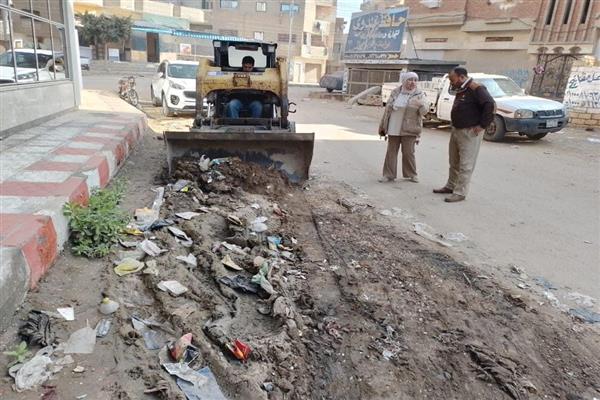 محافظ كفر الشيخ يتابع تطهير شبكات الصرف الصحي ورفع الإشغالات