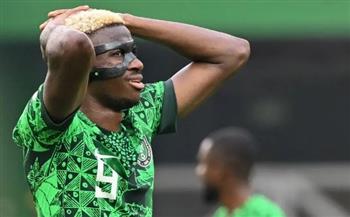   فيكتور أوسيمين يتوج بجائزة أفضل لاعب في مباراة نيجيريا أمام كوت ديفوار بكأس الأمم الإفريقية