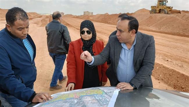 رئيس "الشروق" يتفقد أعمال المرافق وتمهيد الطرق الجارية بـ"الرابية" 
