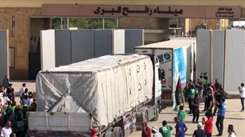 سفارة بريطانيا : 90 طنا من المواد الأساسية المنقذة للأرواح في غزة تصل إلى مصر