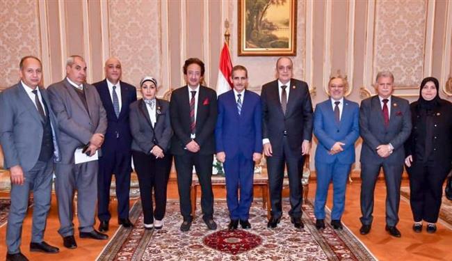 رئيس جامعة طنطا يشارك في اجتماع لجنة "مشروعات النواب "