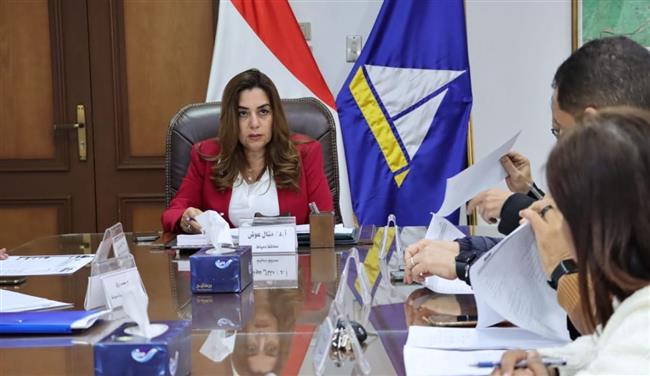 محافظ دمياط تبحث مستجدات الموقف التنفيذي لتطوير كورنيش النيل والمنطقة المحيطة