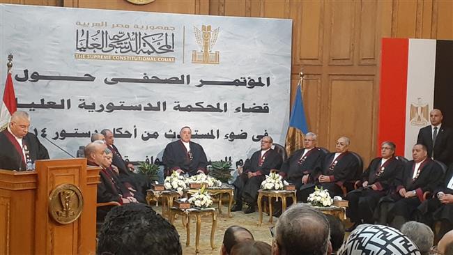 رئيس المحكمة الدستورية : القيادة السياسية حرصت على إعلاء القيم الدستورية وكلمة الدولة