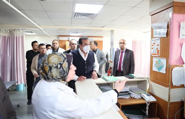 ضمن جولته المفاجئة.. وزير الصحة يوجه بالتحقيق مع المتغيبين عن العمل بمستشفى بني سويف التخصصي