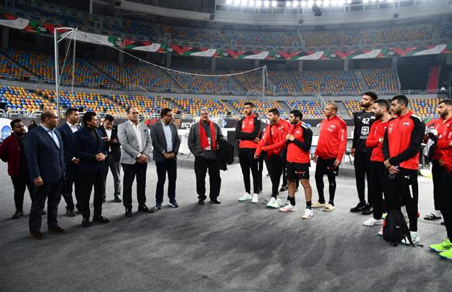 أمم إفريقيا لكرة اليد .. وزير الرياضة يؤازر "الفراعنة" قبل مواجهه الكاميرون غدًا