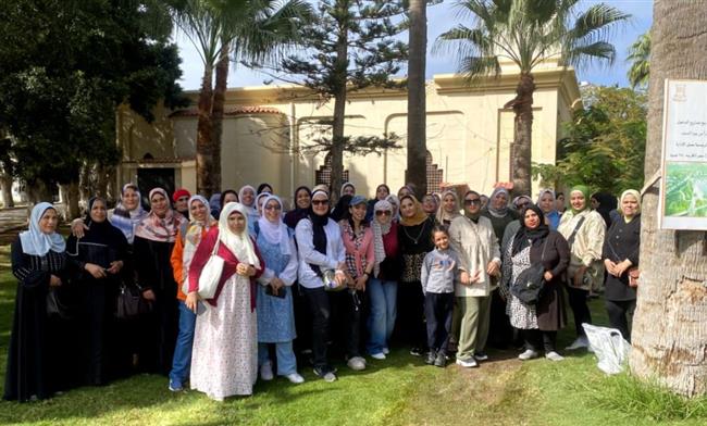 " أبي قير للصناعات الهندسية " تنظم يوما ترفيهيا للعاملات
