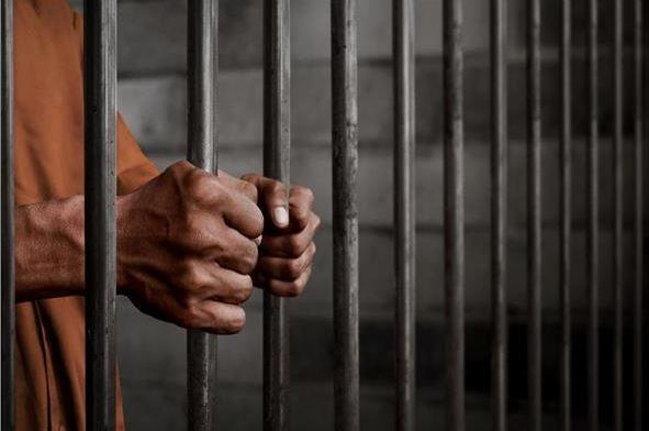 تجديد حبس المتهم بضرب طفلته لإجبارها على التسول فى قصر النيل