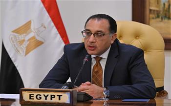   أسوان .. رئيس الوزراء يتفقد معرض "أيادي مصر" بالمحافظة ويستمع لإنجازات هذا المشروع
