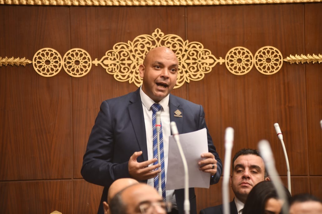 "القط" يسأل وزير السياحة عن سبب تأخر صدور لائحة قانون الغرف السياحية