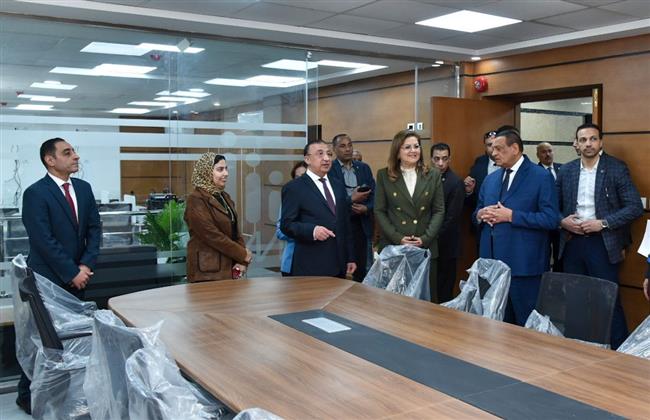 محافظ الإسكندرية ووزيرا "التخطيط" و"التنمية" يتفقدون مركز السيطرة الموحد للشبكة الوطنية للطوارئ