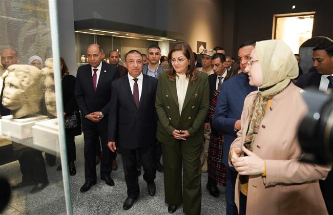 وزيرا "التخطيط" و"التنمية" ومحافظ الإسكندرية يتفقدوا مشروع تطوير المتحف الروماني