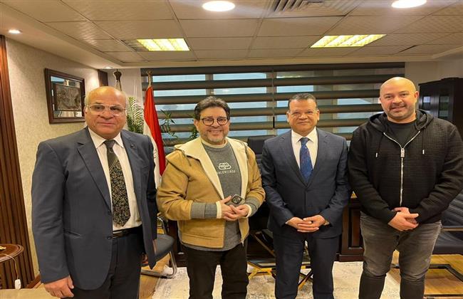 رئيس رابطة الأندية يتنازل عن دعواه ضد هاني شاكر