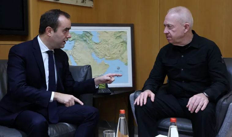 وزير الدفاع الإسرائيلي لنظيره الفرنسي: لن نوقف إطلاق النار حتى لو فعلها "حزب الله"