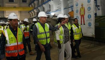   وزير الإسكان يشهد تشغيل أول توربينة بمشروع سد ومحطة «جوليوس نيريري» بتنزانيا