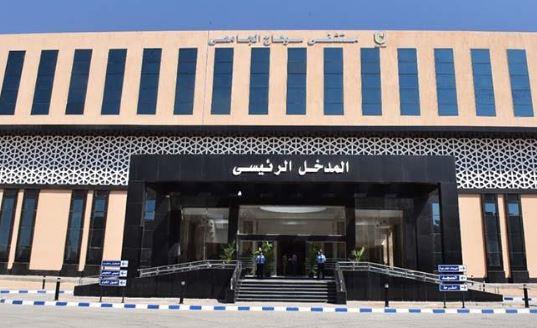 مستشفي جامعة سوهاج تنجح في إنقاذ حياة شاب تعرض لقطع في الشرايين الأمامية للرقبة