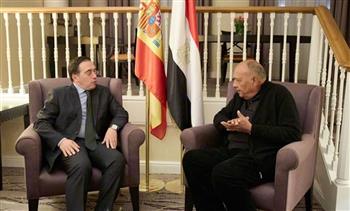   سامح شكري يبحث مع وزير خارجية إسبانيا الأوضاع الإنسانية المتدهورة في غزة