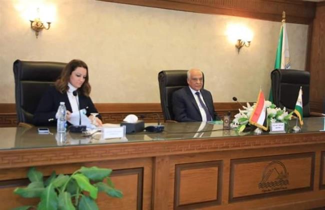 محافظ الجيزة يترأس اجتماع المجلس الإقليمي لـ"القومي للسكان"