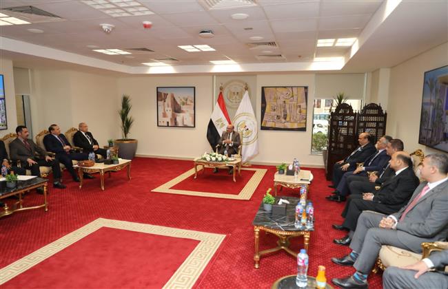 وزير العدل يلتقي رئيس نادي قضاة بورسعيد والوفد المرافق