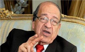 وسيم السيسي يكشف أول عملية جراحية لوضع مسمار معدني في الركبة بمومياء مصرية