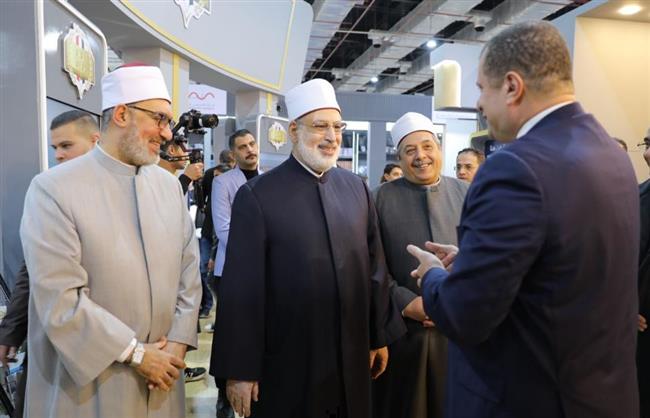 "الضويني" يتفقد معرض القاهرة الدولي للكتاب ويزور جناح وزارة الداخلية للتهنئة بعيد الشرطة