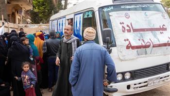 الكشف على 1121 حالة في قافلة طبية بنجع حمادى ضمن "حياة كريمة"