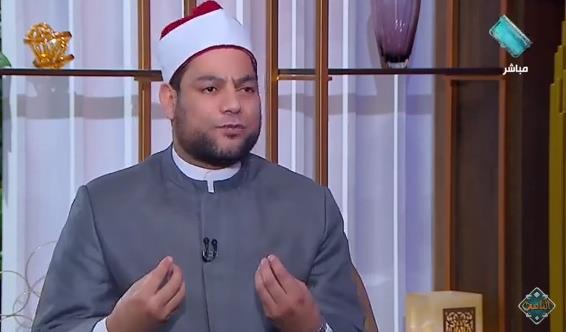 بالفيديو.. إمام مسجد الحسين: هذا الأمر يحدث فى كل البيوت ويفرح الشيطان