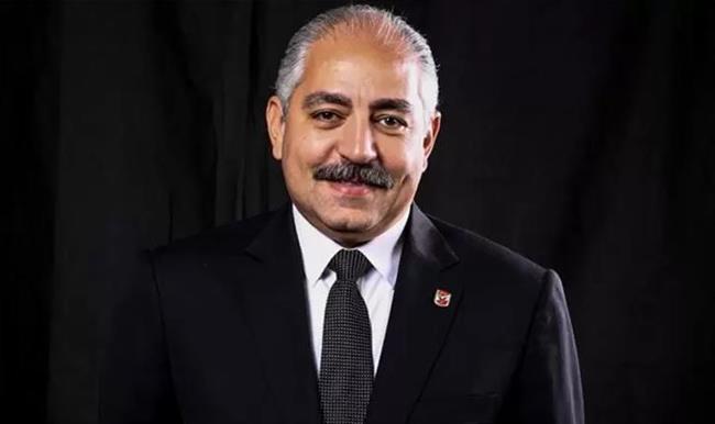 الأهلي ينعي العامري فاروق نائب رئيس النادي ووزير الرياضة الأسبق