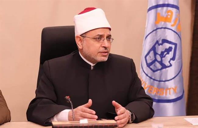 رئيس جامعة الأزهر: الإعداد الجيد لامتحانات منتصف العام الدراسي جعلها شديدة الانضباط والتنظيم