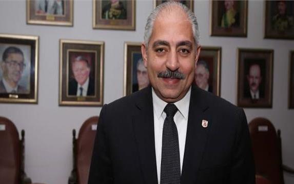 وزير الشباب والرياضة ينعي العامري فاروق نائب رئيس النادي الأهلي