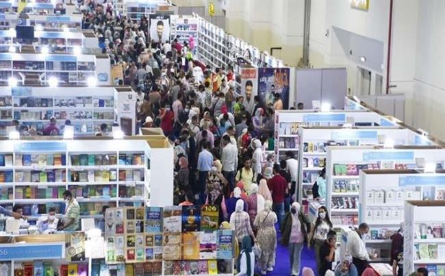 مراسل "إكسترا نيوز": نصف مليون زائر لمعرض الكتاب حتى الآن