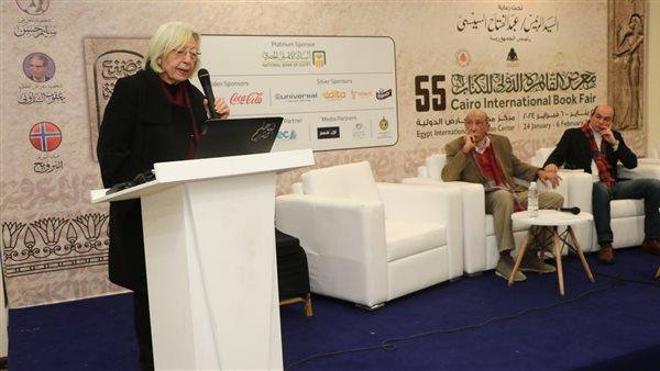تشكيليون بمعرض الكتاب: التوثيق يحفظ التراث والهوية