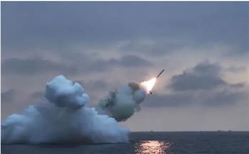   زعيم كوريا الشمالية يشرف على اختبار إطلاق صواريخ كروز من غواصة