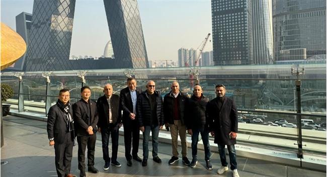 وزير الإسكان يتفقد منطقة الأعمال المركزية في بكين.. صور