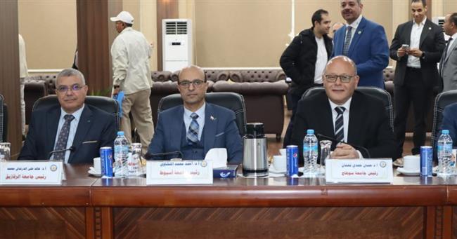 رئيس جامعة الزقازيق يشهد الاجتماع الدورى للمجلس الأعلى للجامعات 