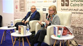   كارمن رويث فى لقاء فكرى بعنوان "إسبانيا والثقافة العربية " بمعرض الكتاب