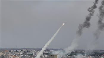   المقاومة الفلسطينية في غزة تعلن قصف تل أبيب برشقة صاروخية