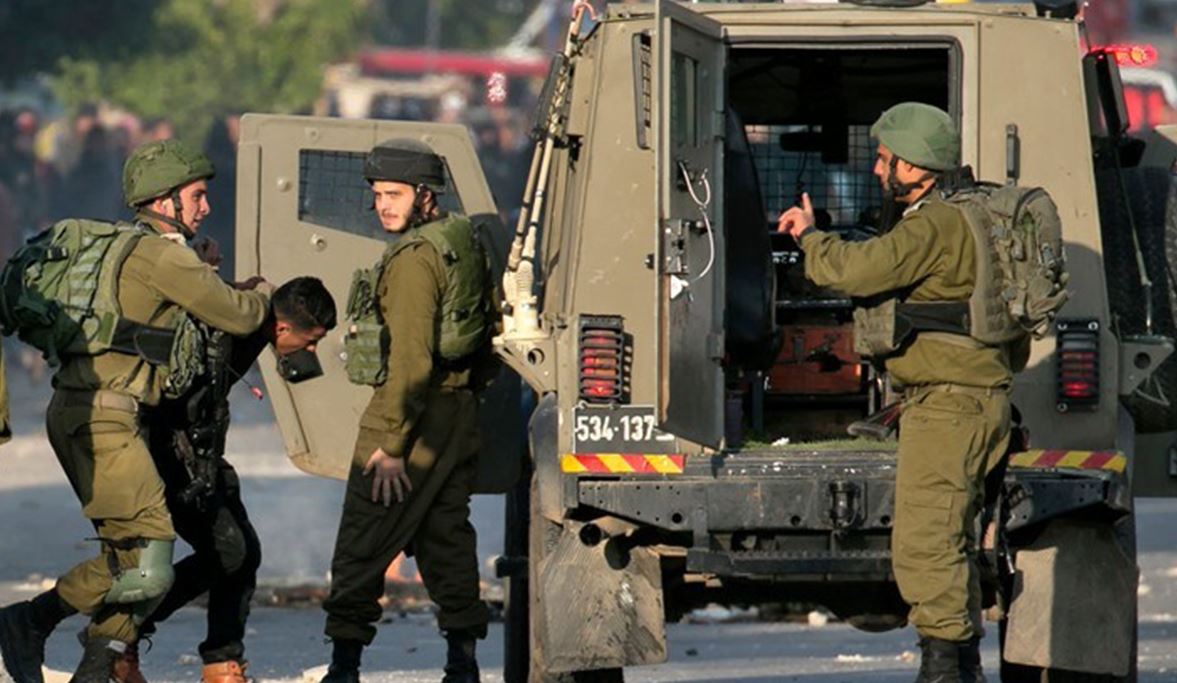 الاحتلال الإسرائيلي يواصل اقتحاماته لعدة مناطق ويعتدي بوحشية على الفلسطينيين