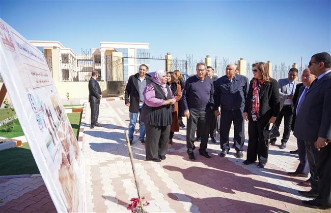 وزيرة التخطيط تفتتح عددًا من المشروعات في الوادي الجديد