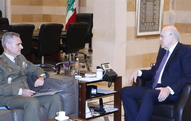 "ميقاتي" يبحث مع قائد "اليونيفيل" الوضع الأمني بالجنوب اللبناني