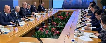 الجزار يستعرض الموقف المالي والتنفيذي لمنطقة الأعمال المركزية بالعاصمة الجديدة
