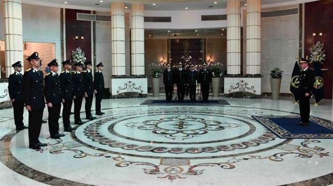 وزير الداخلية يصدق على تخريج عدد من طلبة "الدور الثاني" من كلية الشرطة